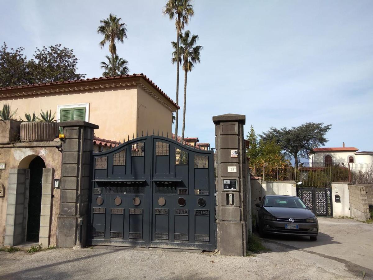 Villa Pellicano -Il Nido Castellammare di Stabia Exteriör bild